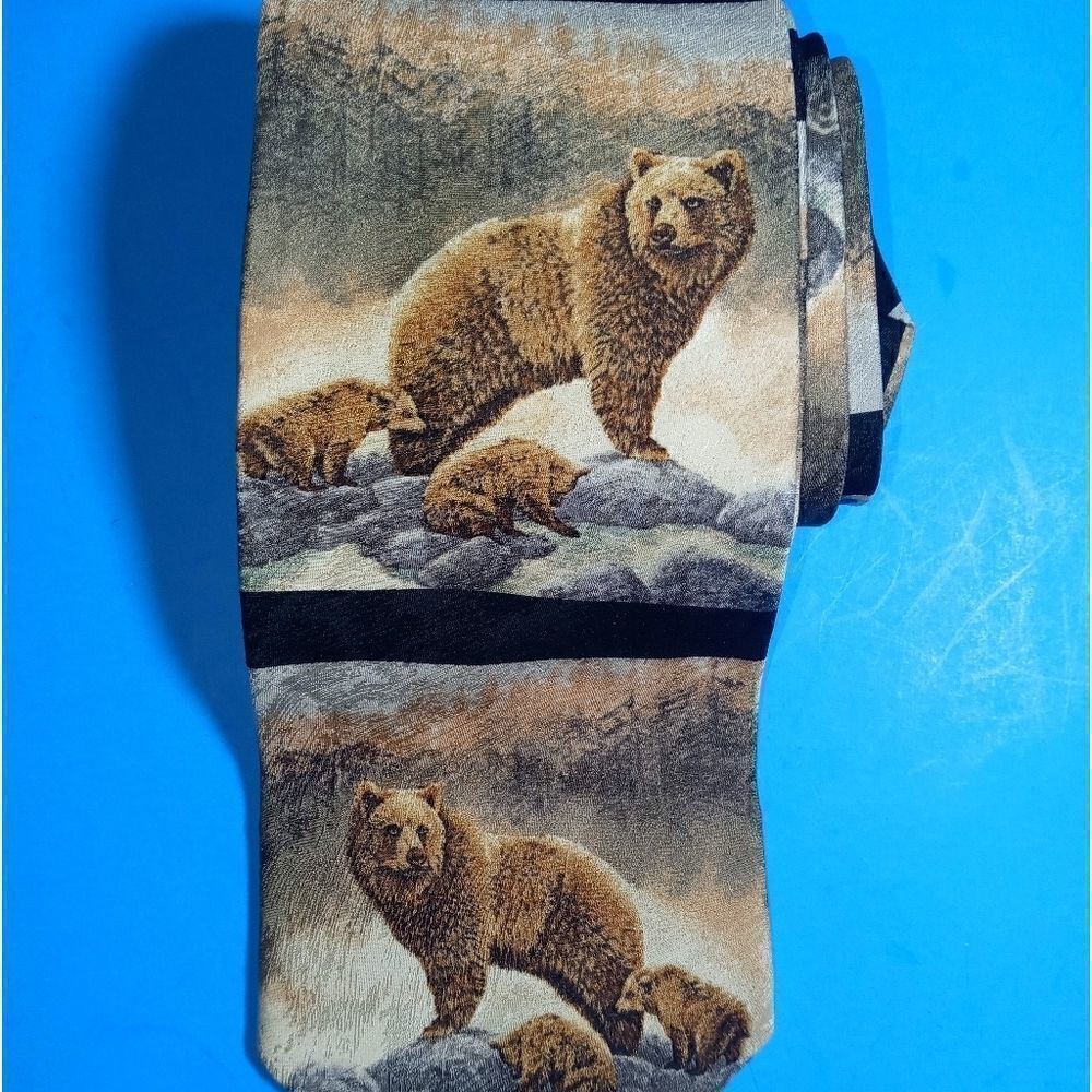 Endangered Species Silk Tie-The Stillness by Bonnie Marris  1999 Bears Width 4"
